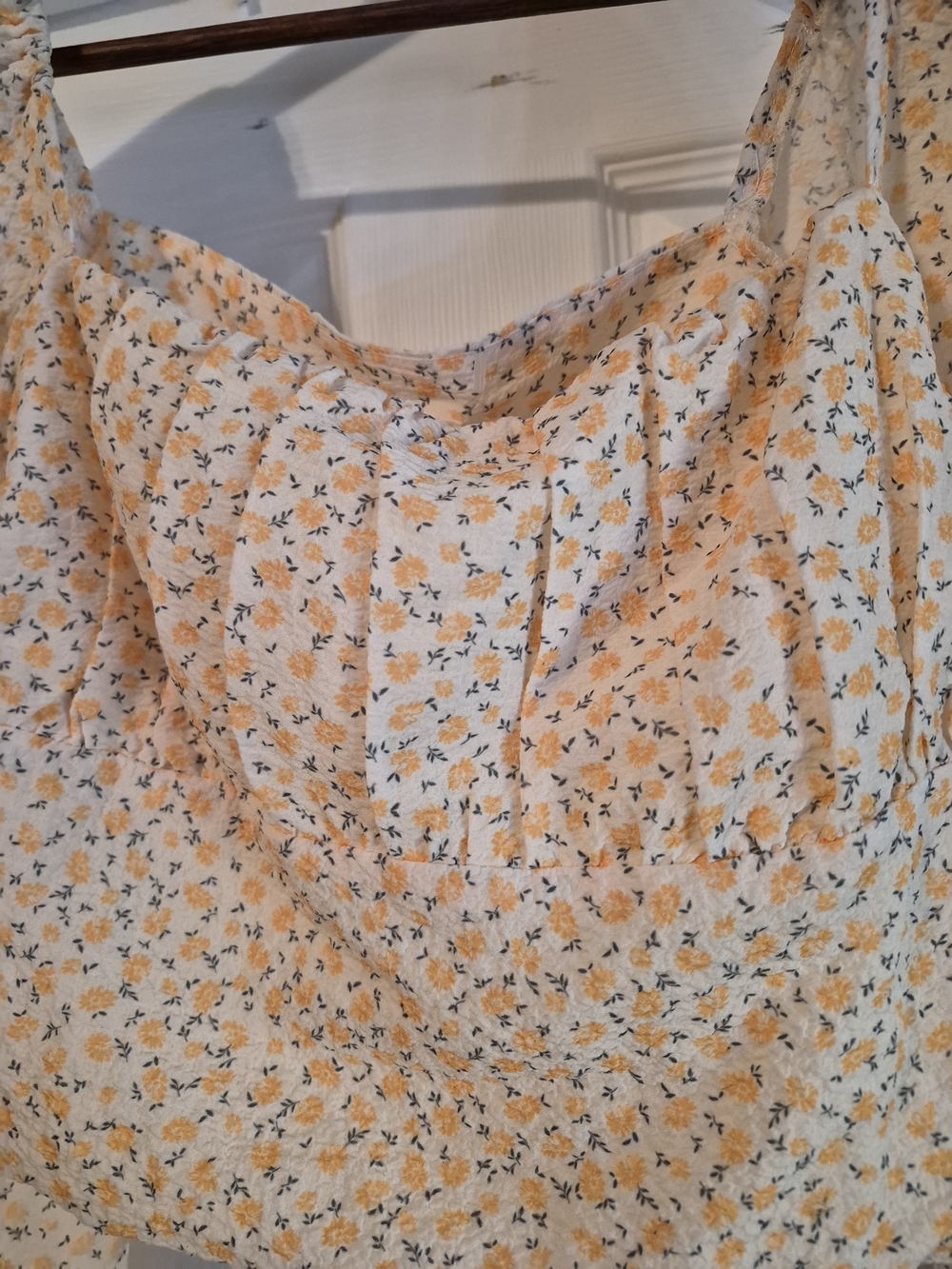 Elodie Floral Puff-Sleeve Crop Top - Yellow - Medium - Picture 6 of 10
